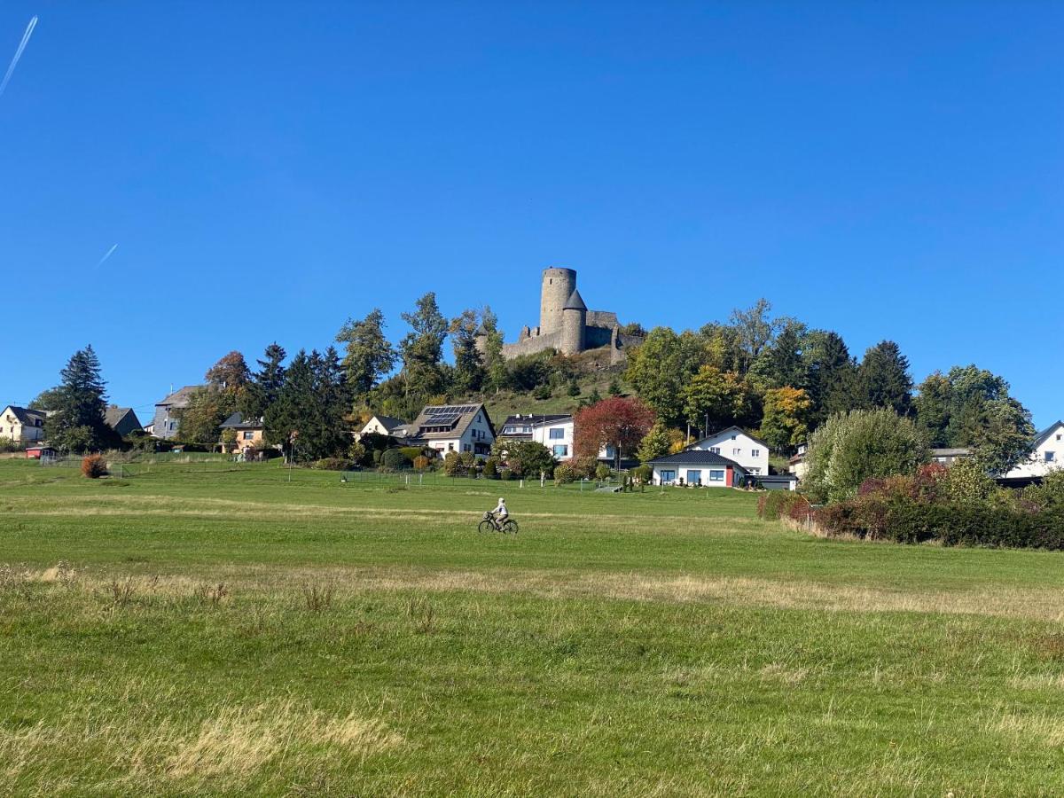 Gaestehaus Beim Metzger / Doettingen Am Nuerburgring Dottingen  외부 사진